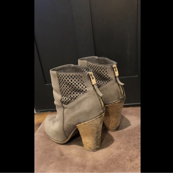 “Call it spring” women’s Grey/brown half boots with mesh leather siding size 8 - Picture 13 of 14